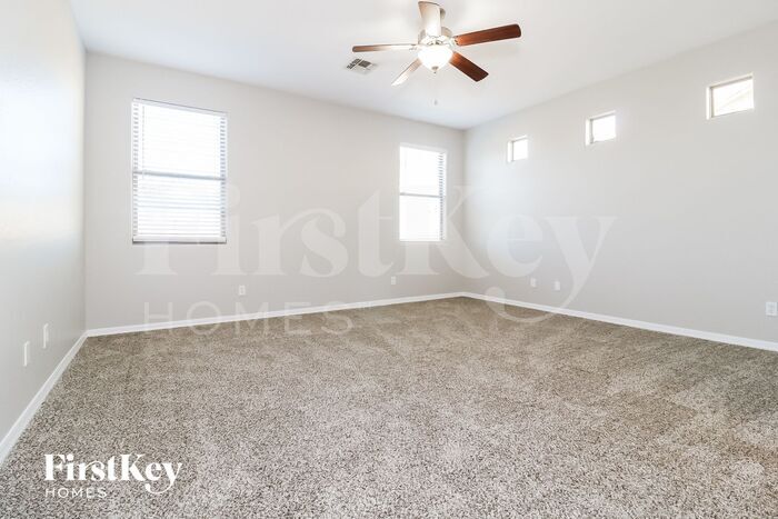 Building Photo - 1842 S 222nd Ln