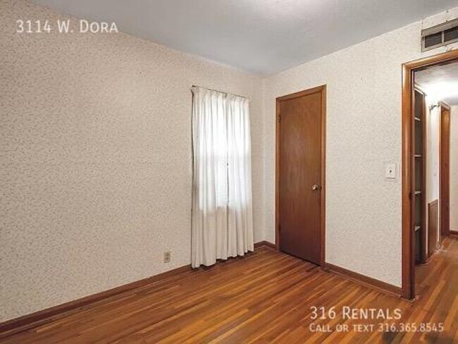 Building Photo - $875 - 2 bedroom/ 1 bathroom - Spacious ho...