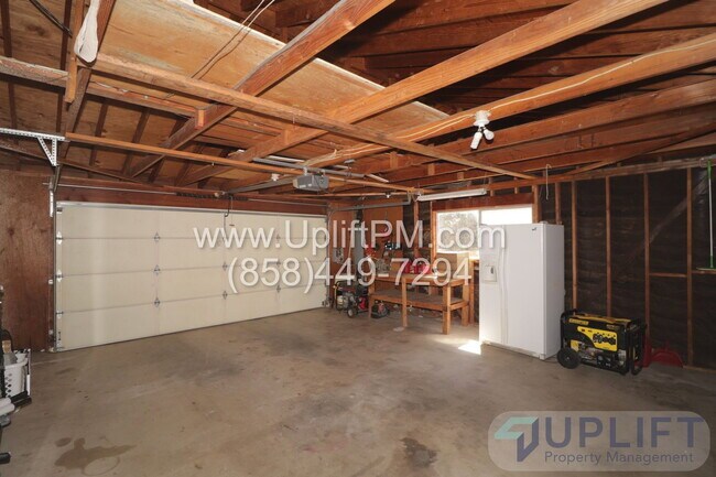 Building Photo - 15436 Las Manzanitas Rd