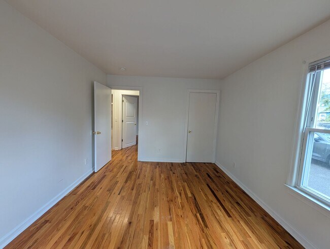 Building Photo - 511 Sewall Ave