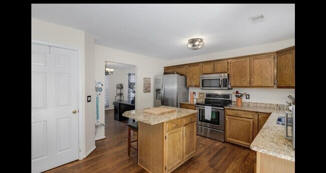 Building Photo - 205 Marcie Rush Ln