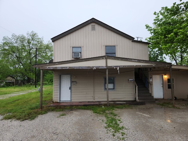Primary Photo - 821 N Highland Ave