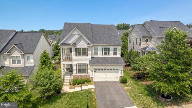 Building Photo - 42706 Chisholm Dr