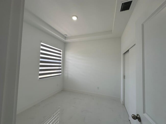 Building Photo - 6033 Kumquat Cir
