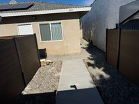 Building Photo - 282 E 2nd St