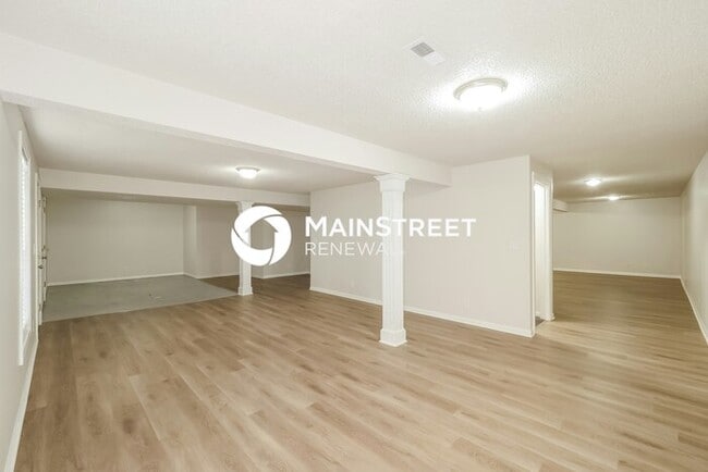 Building Photo - 3 Bedroom Pet-Friendly Home in PLATTE CITY, MO with Main Street Renewal
