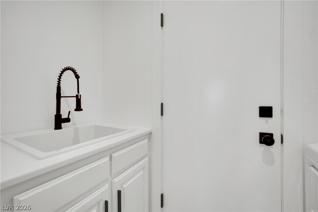 Building Photo - 9205 Spruce Mountain Way