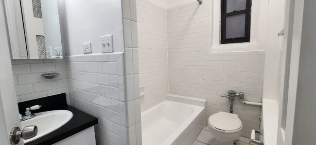 Building Photo - 401 E 58th St