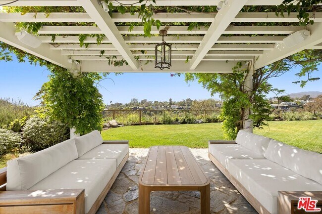 Building Photo - 521 Spoleto Dr