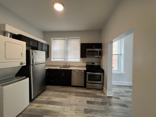 Building Photo - 4129 W Girard Ave