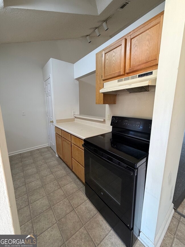 Building Photo - 303 Madison Ave