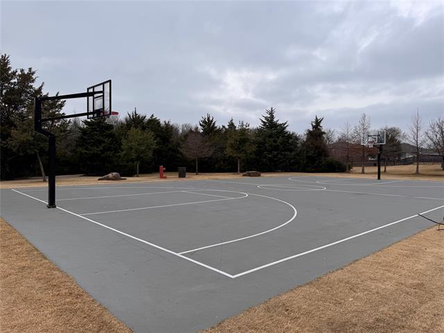 Building Photo - 2050 Ashbourne Dr