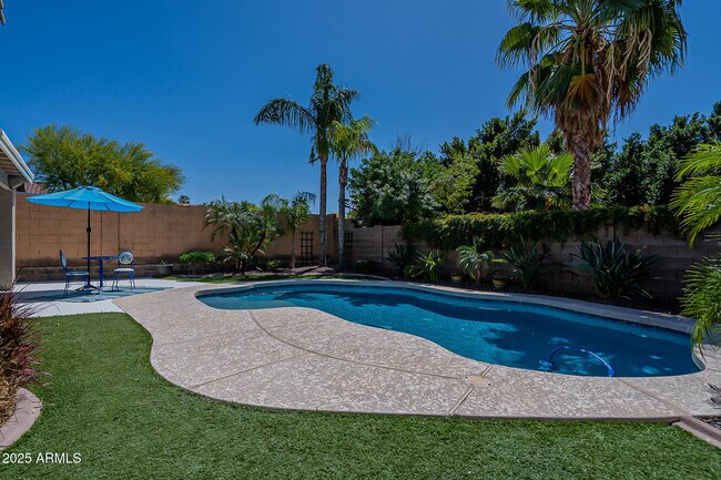 Building Photo - 6347 W Saddlehorn Rd