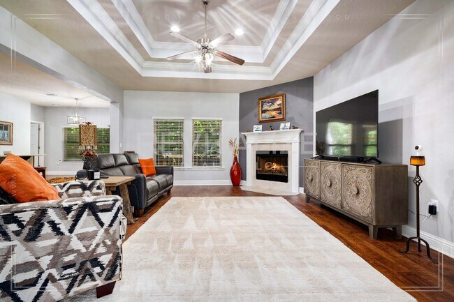 Building Photo - Luxury Living with Private Heated Pool in ...
