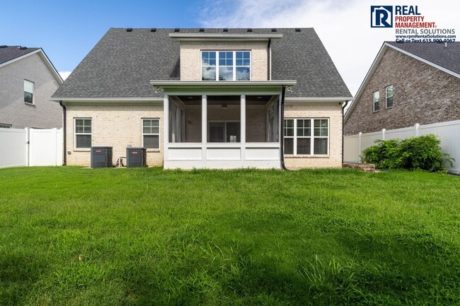 Building Photo - 3527 Pershing Dr
