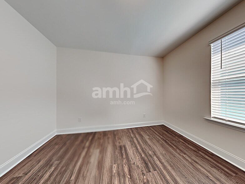 Building Photo - 1829 Produce Ln