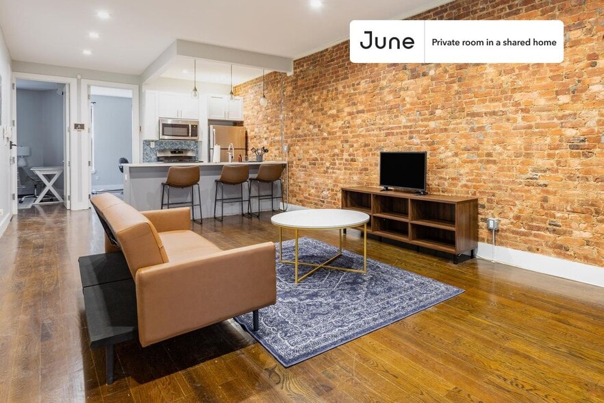 Building Photo - Room in Shared 4 bed/2 bath home