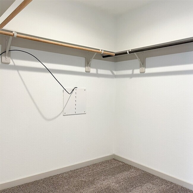 Building Photo - 6814 Bradford Ter Rd