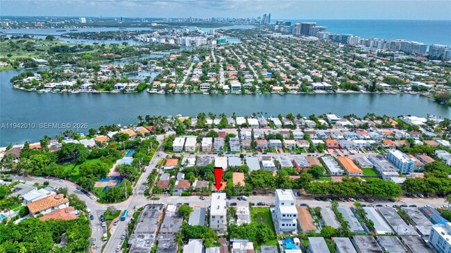 Building Photo - 816 84th St