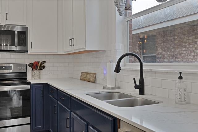 Building Photo - 1708 Kittyhawk Dr