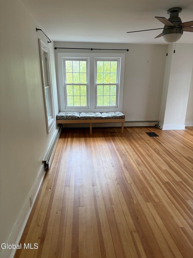 Building Photo - 60 Ash St