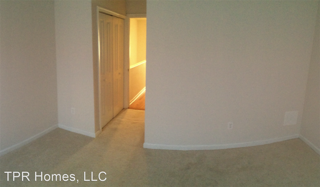 Building Photo - 3 br, 1.5 bath House - 2646 E Mayfield St
