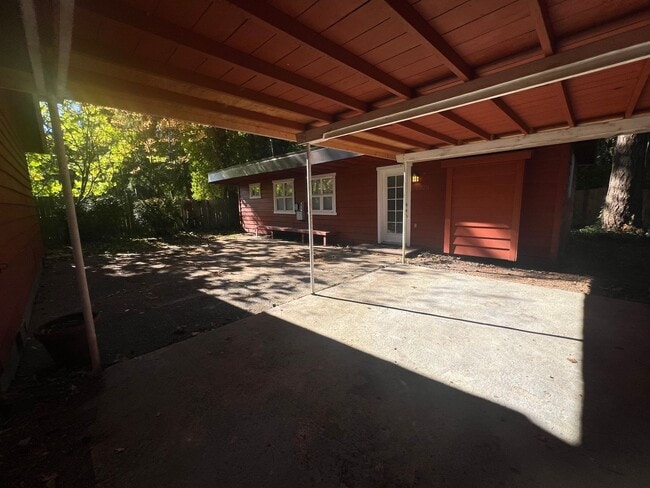 Building Photo - 1220 Garrison Ave