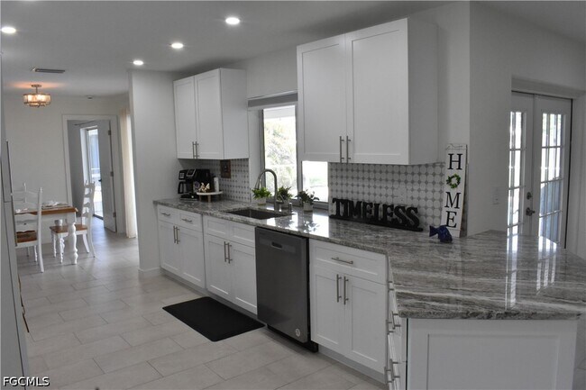 Building Photo - 4135 Coronado Pkwy