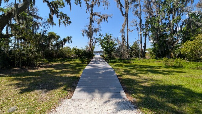 Building Photo - 6049 Shiner St