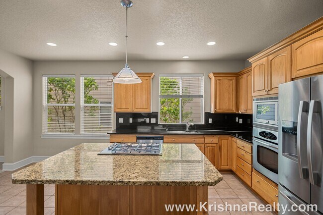 Building Photo - 12834 NW Alsace Ln