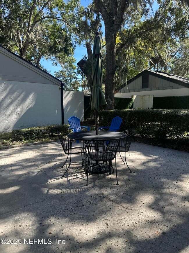 Building Photo - 133 Bermuda Ct