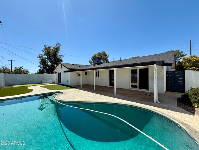 Building Photo - 3625 Hayden Rd