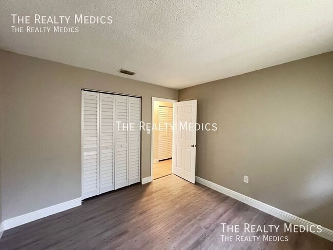 Building Photo - 2000 NW 43rd St