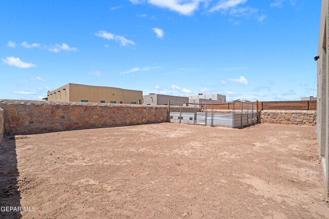 Building Photo - 932 Texas Madrone Dr