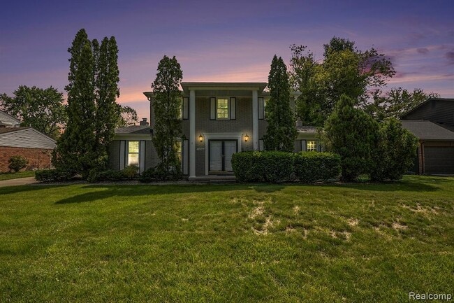 Building Photo - 17346 Fairway