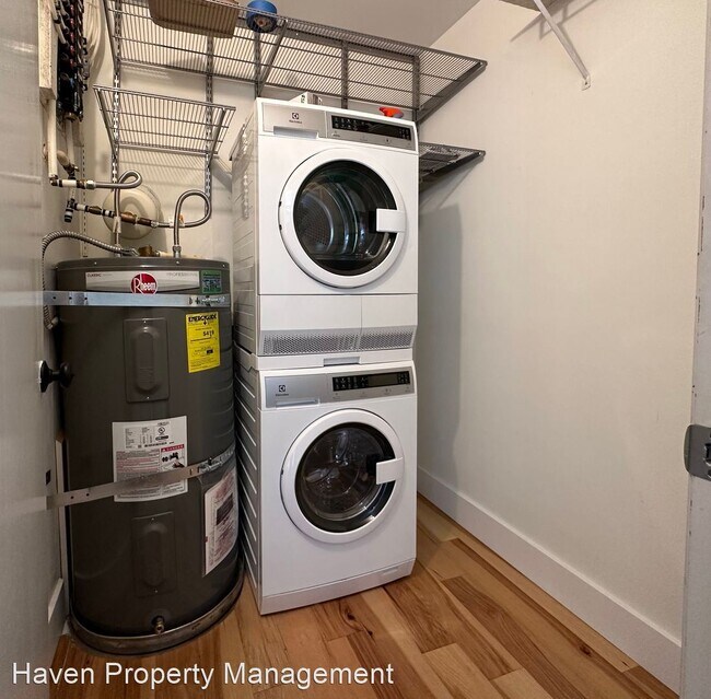Building Photo - 1 br, 1 bath House - 2929 76th Ave SE #407