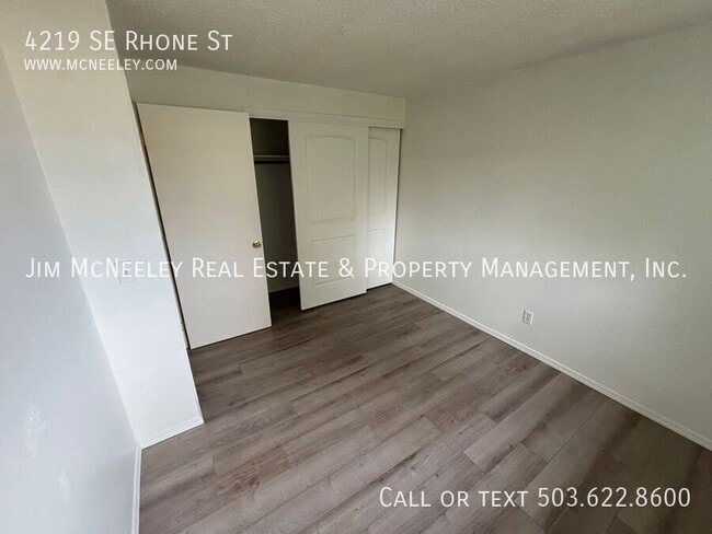 Building Photo - 4219 SE Rhone St