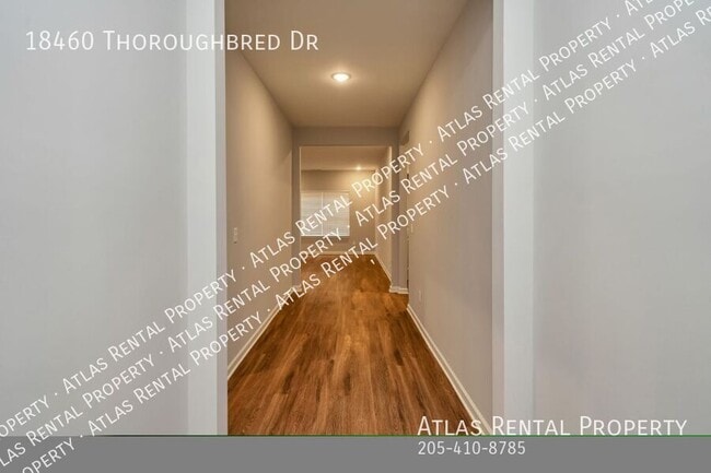 Building Photo - 18460 Thoroughbred Dr
