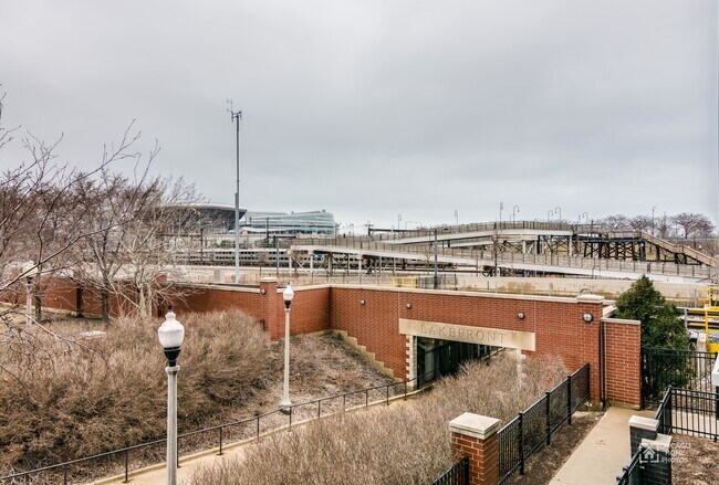 Building Photo - 1841 S Calumet Ave