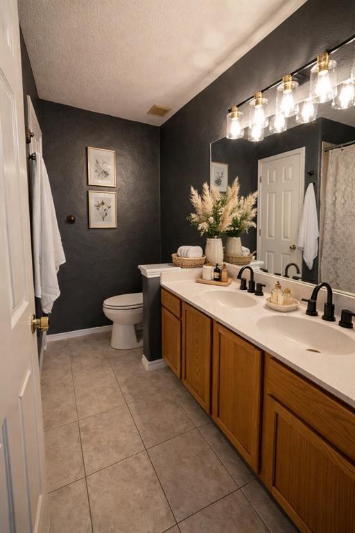 Building Photo - 2632 Century Park Blvd