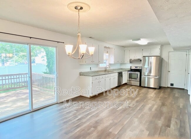 Building Photo - 534 Brightwood Ave