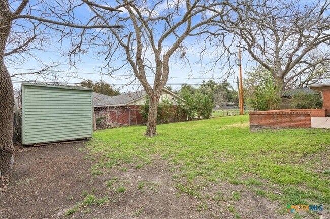 Building Photo - 2305 N 15th St