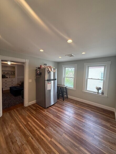 Building Photo - 108 Quincy Ave