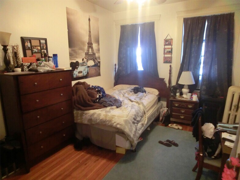 Building Photo - 1412 Commonwealth Ave