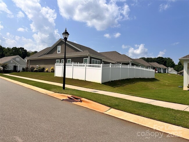 Building Photo - 4556 Stellata Loop