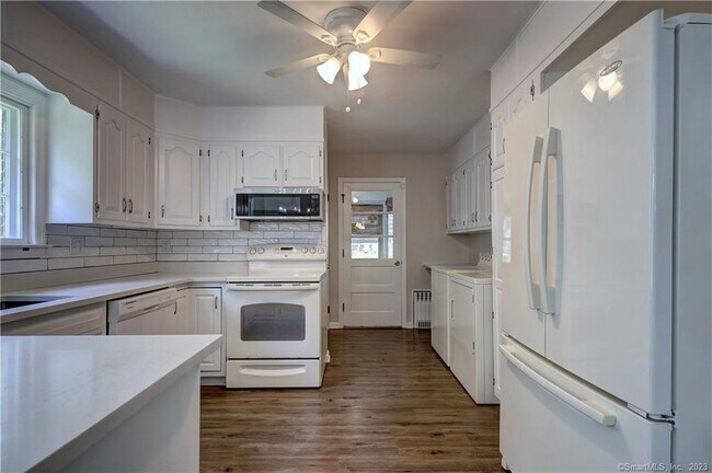 Building Photo - 32 Koger Rd