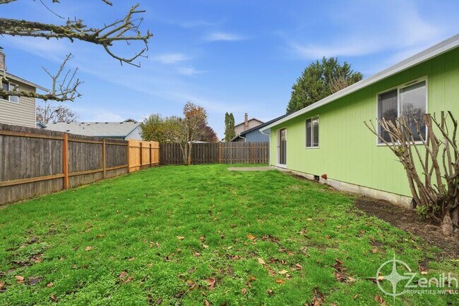 Building Photo - 16113 NE 4th Way