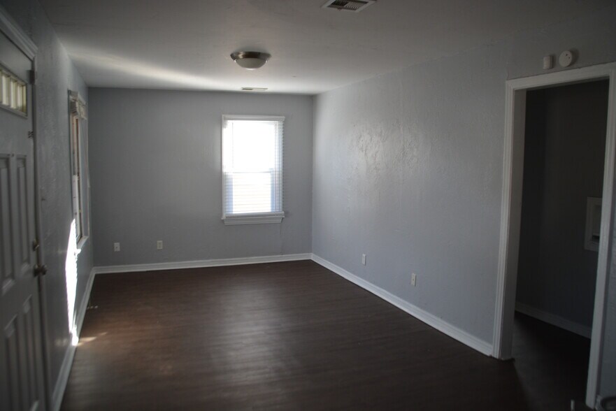 Building Photo - 1208 NW 97th St