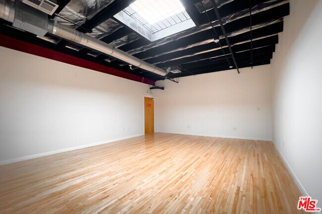 Building Photo - 5401 Alvern Cir