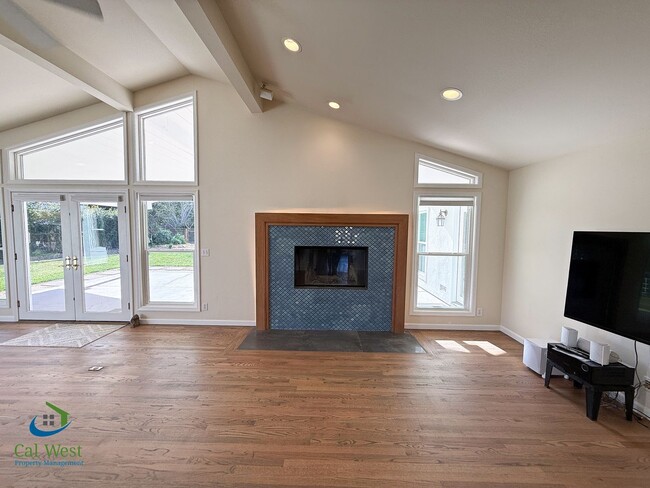 Building Photo - Coming Soon! $5995 - Spacious Remodeled 4 Bed 2.5 Bath Home on 1/2 Acre Lot in Cambrian Park/Grea...